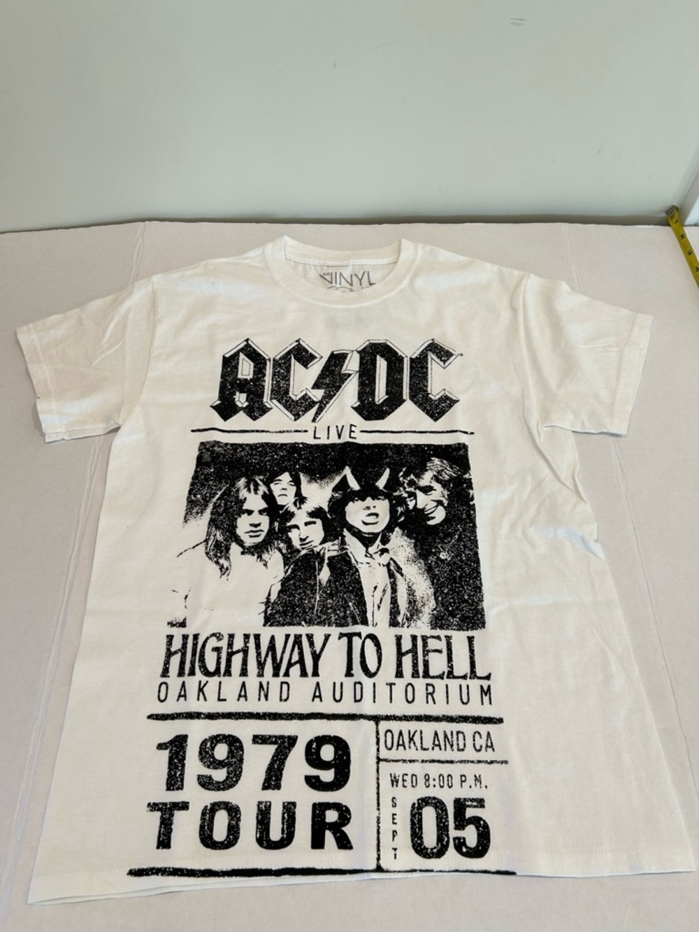 New AC/DC 'Highway to Hell' White Short Sleeve Band Tee vinyl icons XS